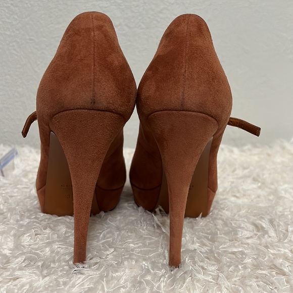 Authentic Gucci Suede T Strap Peep Toe Platform Heels Light Rust Color S… - Picture 6 of 15